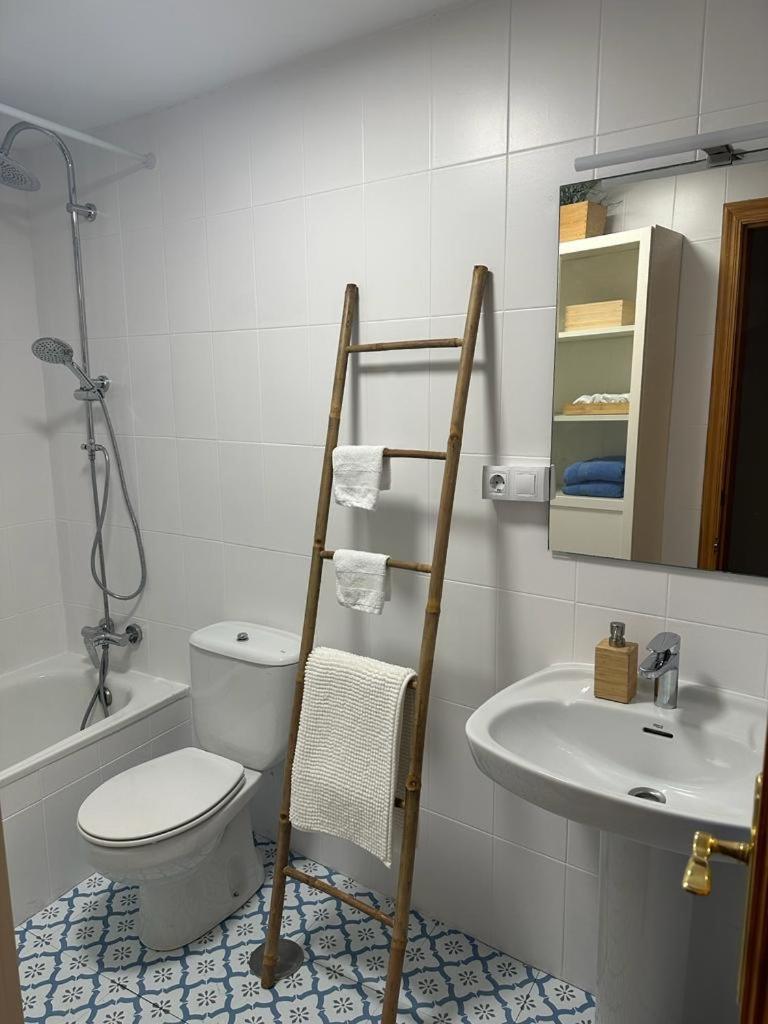 Vistas Al Mar Apartment Торенуева Екстериор снимка